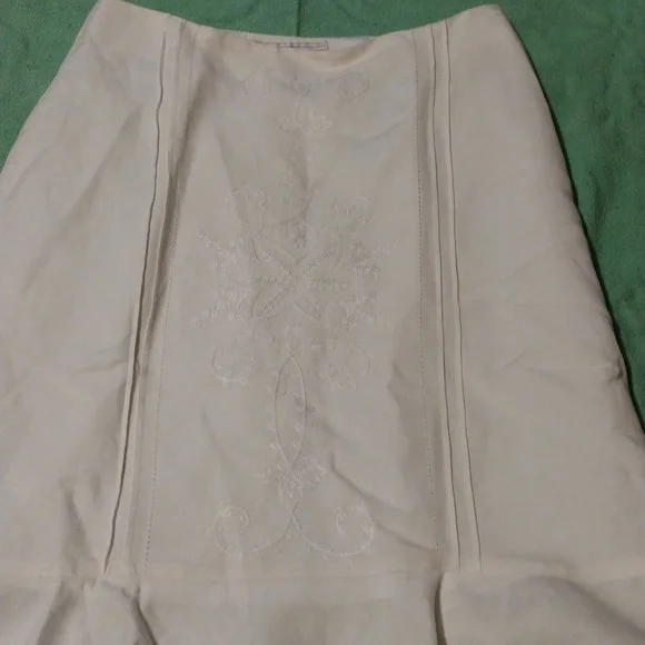 Jones Wear Skirt Linen Lined Floral Embroidered Ruffled Shabby Chic Lagenlook - Picture 2 of 9